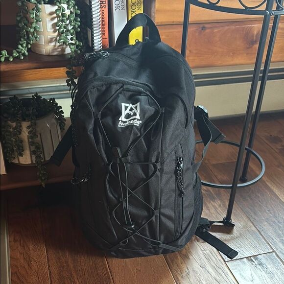 Avalanche Black Men's Backpack - Picture 1 of 12